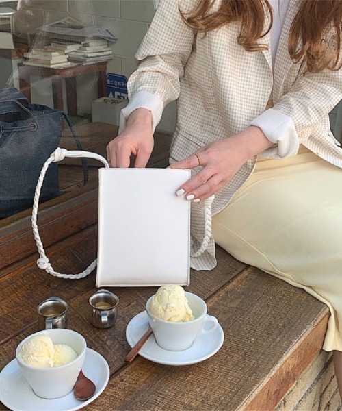 yuue' ( wear )（ユーイ）の「編み込みスクエアミニショルダーバッグ（ショルダーバッグ・レディース・ホワイト/ブラック/イエロー/グリーン/ライトグリーン・FREE）」の15枚目の写真