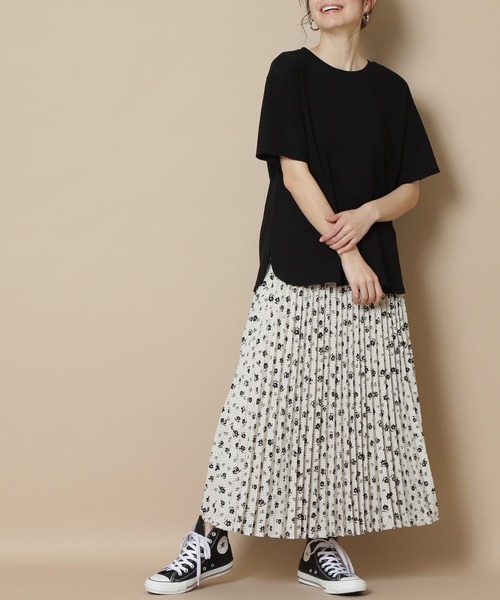 N.(N. Natural Beauty Basic)(エヌエヌナチュラルビューティーベーシック)の「フラワードットプリーツスカート(スカート・レディース・ブラック系その他/ホワイト系その他・MEDIUM)」の2枚目の写真