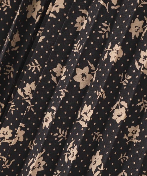 N.(N. Natural Beauty Basic)(エヌエヌナチュラルビューティーベーシック)の「フラワードットプリーツスカート(スカート・レディース・ブラック系その他/ホワイト系その他・MEDIUM)」の17枚目の写真