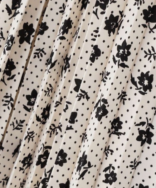 N.(N. Natural Beauty Basic)(エヌエヌナチュラルビューティーベーシック)の「フラワードットプリーツスカート(スカート・レディース・ブラック系その他/ホワイト系その他・MEDIUM)」の15枚目の写真
