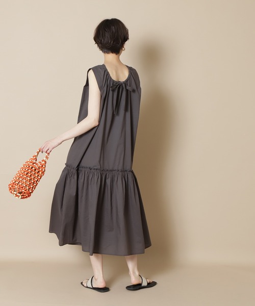 N.（N. Natural Beauty Basic）（エヌエヌナチュラルビューティーベーシック）の「◆コットンローンギャザーホールワンピース（ワンピース・レディース・チャコールグレー/ライトグリーン/レッド・MEDIUM）」の7枚目の写真