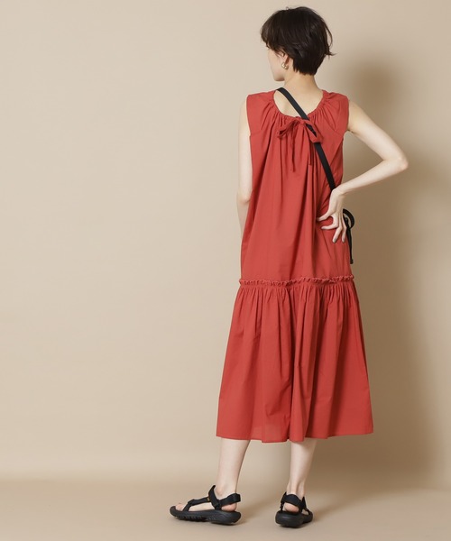 N.（N. Natural Beauty Basic）（エヌエヌナチュラルビューティーベーシック）の「◆コットンローンギャザーホールワンピース（ワンピース・レディース・チャコールグレー/ライトグリーン/レッド・MEDIUM）」の6枚目の写真