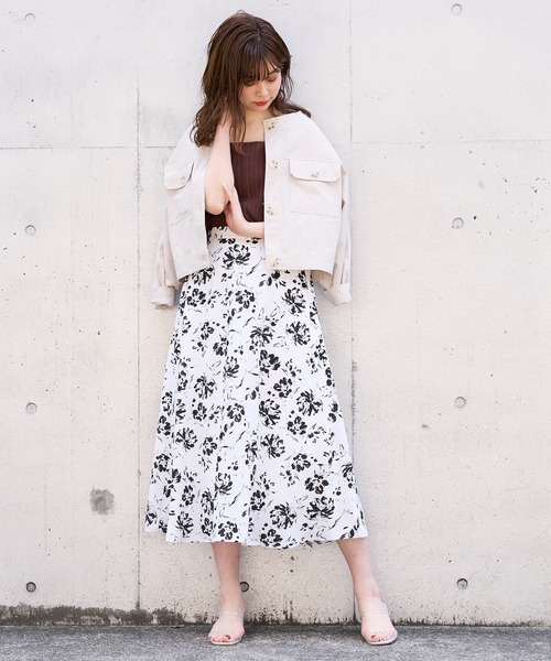 natural couture（ナチュラルクチュール）の「綿麻ノーカラーショートブルゾン（ブルゾン・レディース・カーキ/サックスブルー/ライトベージュ/オフホワイト・FREE）」の8枚目の写真