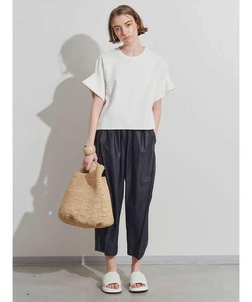 ELENDEEK（エレンディーク）の「コクーンギャザーパンツ（その他パンツ・レディース・ブラック/ライトブルー/カーキ・01/02）」の5枚目の写真