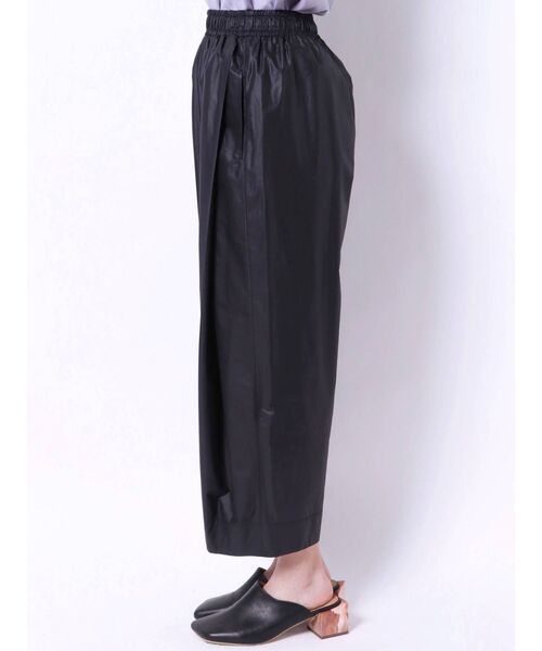 ELENDEEK（エレンディーク）の「コクーンギャザーパンツ（その他パンツ・レディース・ブラック/ライトブルー/カーキ・01/02）」の13枚目の写真