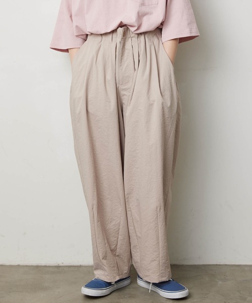 KGFR（カガフリ）の「直営店・WEB限定 KGFR(カガフリ)ダブルタックワイドテーパードパンツ（その他パンツ・メンズ・ブラック/ベージュ/ライトグリーン/アイボリー・S/M/L）」の13枚目の写真