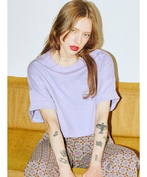 jouetie（ジュエティ）の「クロップドロゴ Tシャツ（Tシャツ/カットソー・レディース・オフホワイト/ブラック/パープル・MEDIUM）」の12枚目の写真