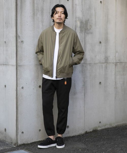 URBAN RESEARCH ROSSO MEN（アーバンリサーチロッソメン）の「MINOTECH撥水ライトウェザーMA-1（ブルゾン・メンズ・ネイビー/ブラック/オリーブ・MEDIUM/X-LARGE/LARGE）」の20枚目の写真