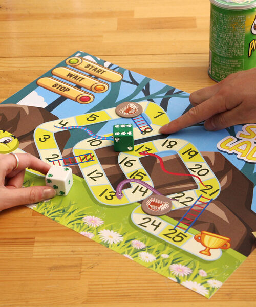 bpr BEAMS(ビーピーアール ビームス )の「Koplow Games / Lucky Shamrock Dice(おもちゃ・メンズ・ホワイト/グリーン・ONE SIZE)」の4枚目の写真