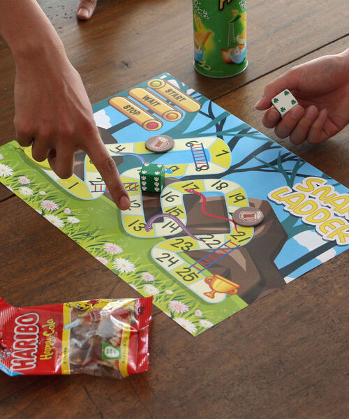bpr BEAMS(ビーピーアール ビームス )の「Koplow Games / Lucky Shamrock Dice(おもちゃ・メンズ・ホワイト/グリーン・ONE SIZE)」の5枚目の写真