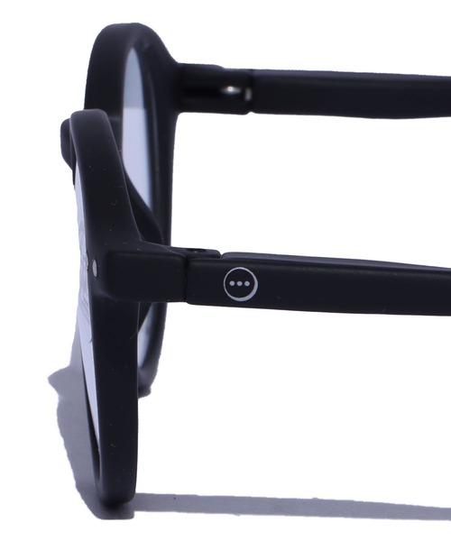 IZIPIZI（イジピジ）の「IZIPIZI/イジピジ スクリーン#D +0 PCグラス ブルーライトカット40％ UVカット ボストン（メガネ・メンズ・ブラック/カーキ/その他/マルチ・ONE SIZE）」の10枚目の写真