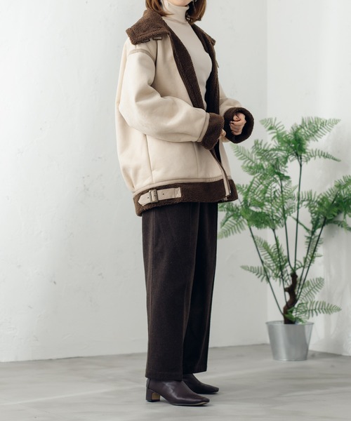 fupel（フぺル）の「ボアフェイクムートンフライトジャケット（ブルゾン・レディース・ブラウン系その他/グレイッシュベージュ・SMALL/MEDIUM）」の21枚目の写真