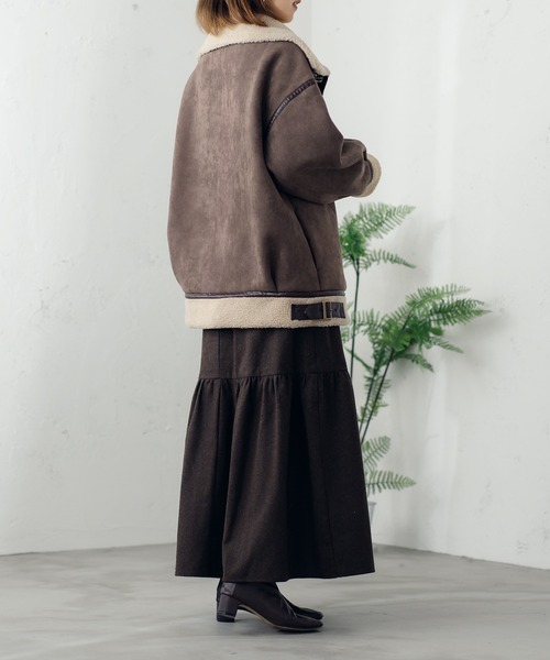 fupel（フぺル）の「ボアフェイクムートンフライトジャケット（ブルゾン・レディース・ブラウン系その他/グレイッシュベージュ・SMALL/MEDIUM）」の13枚目の写真