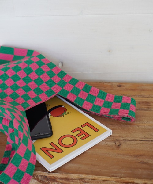 Port(ポート)の「ブロックチェック ニット トートバッグ #(トートバッグ・レディース・グリーン×ピンク/ホワイト×ブラック/ホワイト×グリーン・FREE)」の3枚目の写真