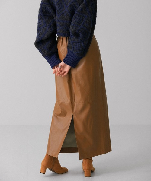 KBF(ケイビーエフ)の「フェイクレザーロングタイトスカート(スカート・レディース・ブラック/ブラウン・ONE)」の10枚目の写真