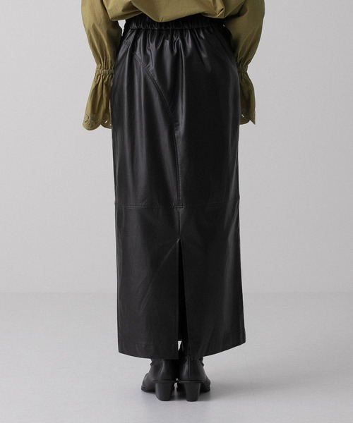 KBF(ケイビーエフ)の「フェイクレザーロングタイトスカート(スカート・レディース・ブラック/ブラウン・ONE)」の15枚目の写真