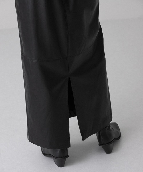 KBF(ケイビーエフ)の「フェイクレザーロングタイトスカート(スカート・レディース・ブラック/ブラウン・ONE)」の19枚目の写真