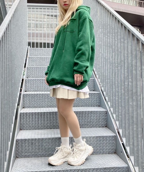 Figments（フィグメンツ）の「バックデザインパーカー(裏起毛）（パーカー・レディース・ブラック/グリーン・FREE）」の4枚目の写真