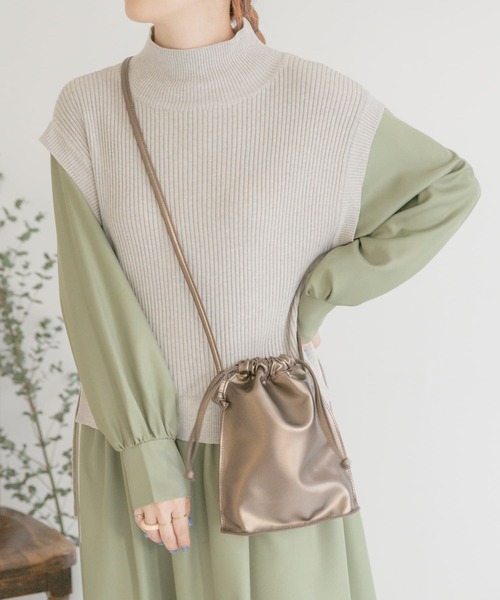 ITEMS URBANRESEARCH（アイテムズ アーバンリサーチ）の「PUキンチャクショルダー（ショルダーバッグ・レディース・グリーン/ブロンズ/ブラック・-）」の5枚目の写真