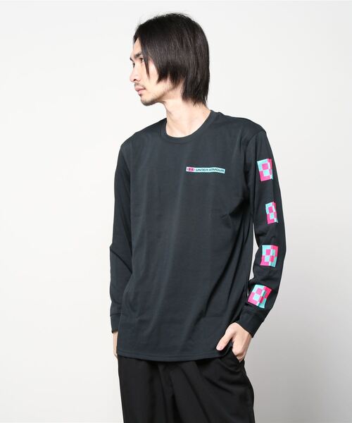UNDER ARMOUR(アンダーアーマー)の「UAヘビーウエイト ロングスリーブ(トレーニング/メンズ)(Tシャツ/カットソー・メンズ・ブラック/ホワイト・3XL/L/S/XL/XXL/M)」の8枚目の写真