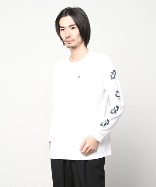 UNDER ARMOUR(アンダーアーマー)の「UAヘビーウエイト ロングスリーブ(トレーニング/メンズ)(Tシャツ/カットソー・メンズ・ブラック/ホワイト・3XL/L/S/XL/XXL/M)」の12枚目の写真