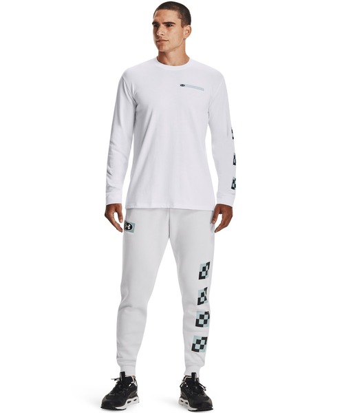 UNDER ARMOUR(アンダーアーマー)の「UAヘビーウエイト ロングスリーブ(トレーニング/メンズ)(Tシャツ/カットソー・メンズ・ブラック/ホワイト・3XL/L/S/XL/XXL/M)」の14枚目の写真