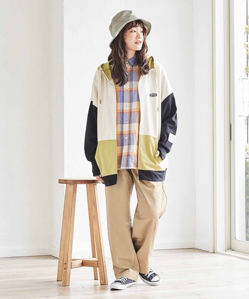 CUBE SUGAR（キューブシュガー）の「ツイル ウエストゴム 無地 タックパンツ（その他パンツ・レディース・ライトグレー/ブラック/ベージュ/グリーン・M）」の16枚目の写真