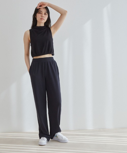 Alo Yoga（アロヨガ）の「【alo】ALOLUX ソーホーモックネックタンク