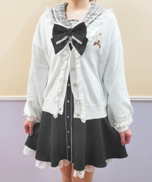 Secret Honey(シークレットハニー)の「フリル付V開きカーディガン(カーディガン/ボレロ・レディース・ブルー/ピンク/ブラック/オフホワイト・FREE)」の5枚目の写真