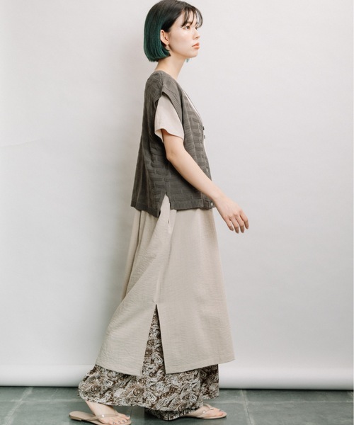 refinedworks(リファインドワークス)の「麻タッチAC釦付きベスト(ベスト・レディース・チャコールグレー/オフホワイト/イエロー・FREE)」の13枚目の写真