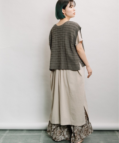 refinedworks(リファインドワークス)の「麻タッチAC釦付きベスト(ベスト・レディース・チャコールグレー/オフホワイト/イエロー・FREE)」の19枚目の写真