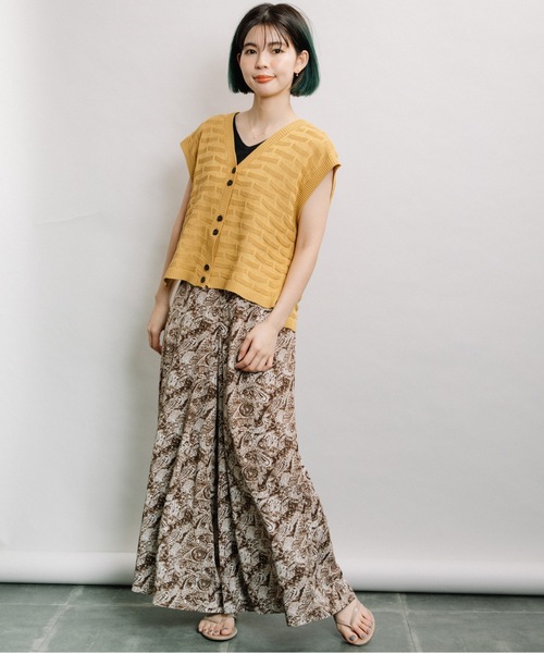 refinedworks(リファインドワークス)の「麻タッチAC釦付きベスト(ベスト・レディース・チャコールグレー/オフホワイト/イエロー・FREE)」の14枚目の写真