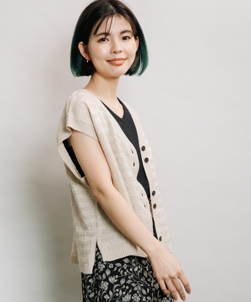 refinedworks(リファインドワークス)の「麻タッチAC釦付きベスト(ベスト・レディース・チャコールグレー/オフホワイト/イエロー・FREE)」の18枚目の写真