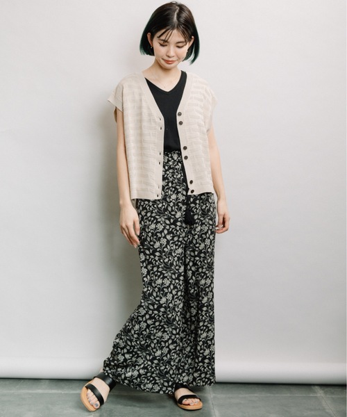 refinedworks(リファインドワークス)の「麻タッチAC釦付きベスト(ベスト・レディース・チャコールグレー/オフホワイト/イエロー・FREE)」の21枚目の写真