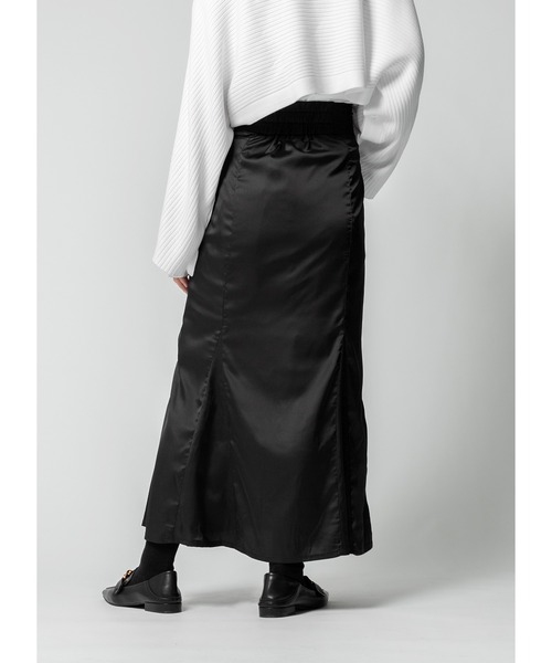 Adoon plain（アドーンプレーン）の「サテンマーメイドスカート（スカート・レディース・ブラック/オリーブ/グレイッシュベージュ・MEDIUM/LARGE）」の17枚目の写真