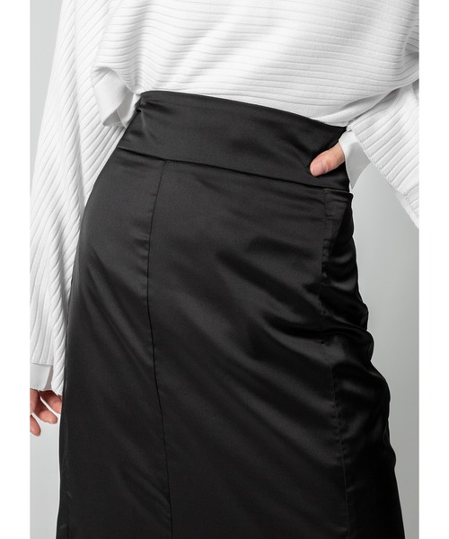 Adoon plain（アドーンプレーン）の「サテンマーメイドスカート（スカート・レディース・ブラック/オリーブ/グレイッシュベージュ・MEDIUM/LARGE）」の11枚目の写真