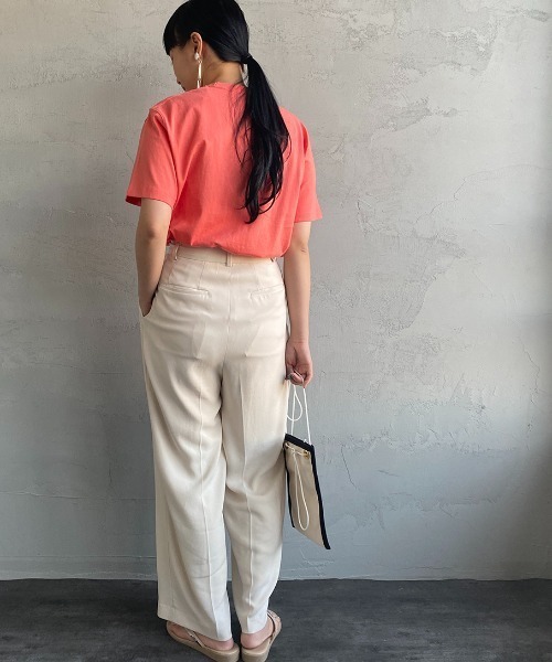 DANTON（ダントン）の「[DANTON/ダントン] ワンポイントロゴ クルーネックポケットTシャツ（Tシャツ/カットソー・レディース・ホワイト/ブラック/ネイビー/サックスブルー/ピンク/グリーン/アイボリー/グレイッシュベージュ/レモンイエロー/チャコール/ベージュ・44/46/40/38/42/36/34）」の14枚目の写真