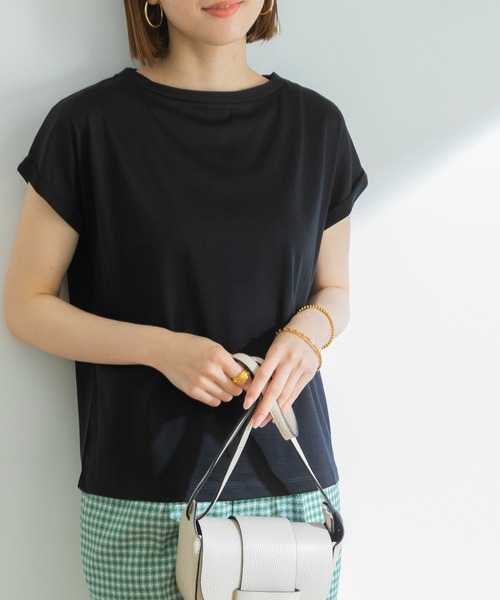 URBAN RESEARCH（アーバンリサーチ）の「ペルビアンコットンTシャツ（Tシャツ/カットソー・レディース・グリーン系その他/ブラック/オレンジ/ホワイト/グレー系その他/ブラウン系その他/グリーン・FREE）」の3枚目の写真