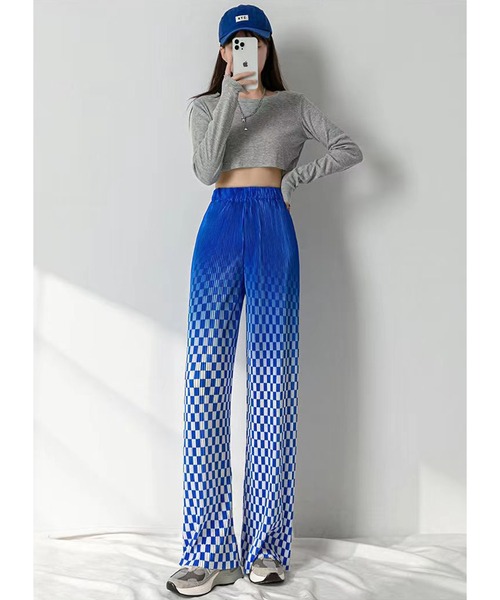 DEVICE(デバイス)の「ブロックチェック チェッカー プリーツ グラデーションリラックスパンツ(スラックス・レディース・ブラック/グリーン/ブルー・FREE)」の1枚目の写真