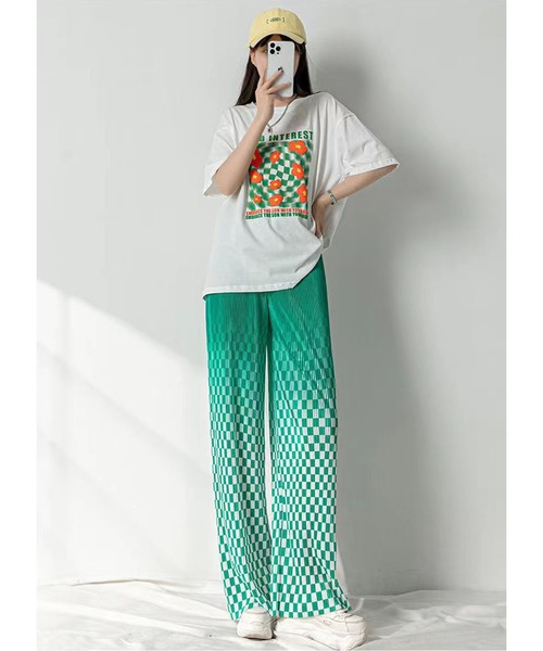 DEVICE(デバイス)の「ブロックチェック チェッカー プリーツ グラデーションリラックスパンツ(スラックス・レディース・ブラック/グリーン/ブルー・FREE)」の4枚目の写真