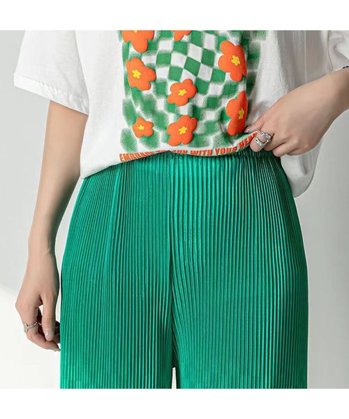 DEVICE(デバイス)の「ブロックチェック チェッカー プリーツ グラデーションリラックスパンツ(スラックス・レディース・ブラック/グリーン/ブルー・FREE)」の8枚目の写真