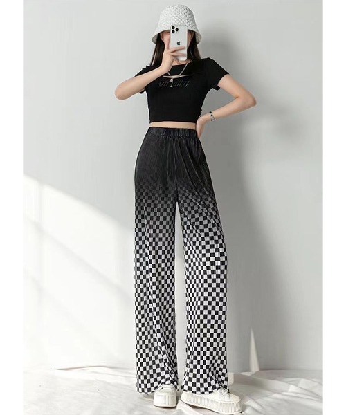 DEVICE(デバイス)の「ブロックチェック チェッカー プリーツ グラデーションリラックスパンツ(スラックス・レディース・ブラック/グリーン/ブルー・FREE)」の10枚目の写真