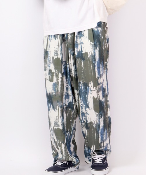 Naive magic（ナイーブマジック）の「NAIVE MAGIC 接触冷感とろみ素材 レトロ総柄バル－ンパンツ（その他パンツ・メンズ・ホワイト/ブラック/グリーン/アイボリー・M/L）」の7枚目の写真