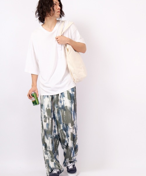 Naive magic（ナイーブマジック）の「NAIVE MAGIC 接触冷感とろみ素材 レトロ総柄バル－ンパンツ（その他パンツ・メンズ・ホワイト/ブラック/グリーン/アイボリー・M/L）」の10枚目の写真