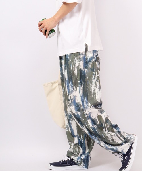 Naive magic（ナイーブマジック）の「NAIVE MAGIC 接触冷感とろみ素材 レトロ総柄バル－ンパンツ（その他パンツ・メンズ・ホワイト/ブラック/グリーン/アイボリー・M/L）」の8枚目の写真