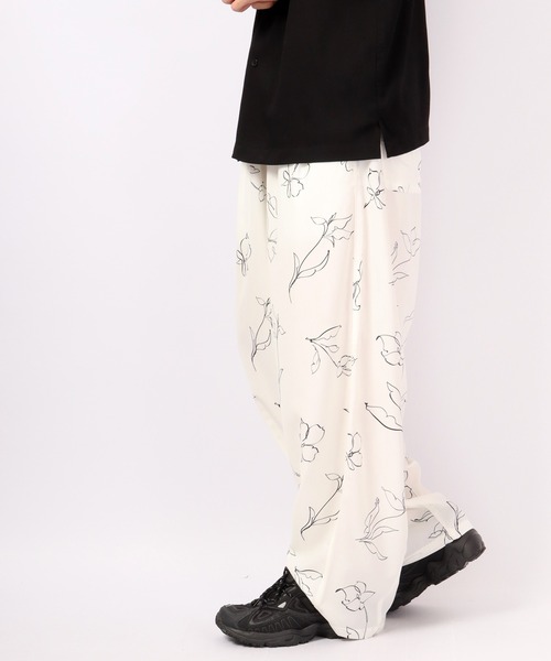 Naive magic（ナイーブマジック）の「NAIVE MAGIC 接触冷感とろみ素材 レトロ総柄バル－ンパンツ（その他パンツ・メンズ・ホワイト/ブラック/グリーン/アイボリー・M/L）」の14枚目の写真