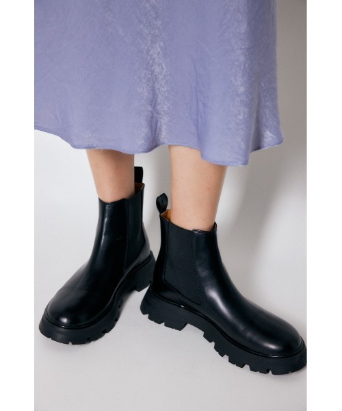 MOUSSY（マウジー）の「SIDE GORE SHORT ブーツ（ブーツ・レディース・アイボリー/ブラック/ベージュ・MEDIUM/SMALL/LARGE）」の18枚目の写真