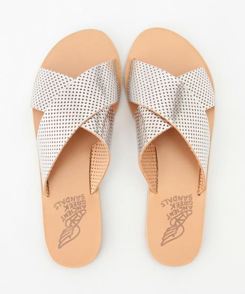 Demi-Luxe BEAMS（デミルクス ビームス）の「【CLASSY.8月号掲載】ANCIENT GREEK SANDALS / メタル パンチ クロス サンダル（サンダル・レディース・シルバー・39/38/35/36/37）」の5枚目の写真