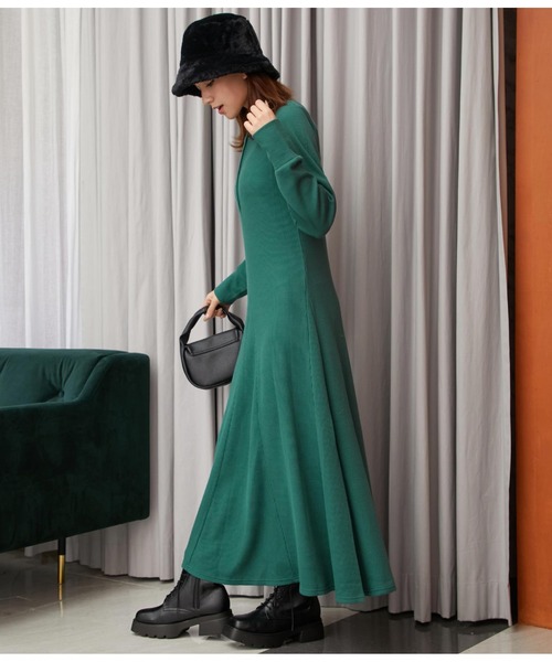CHILLE(チル)の「ワッフルAラインロングワンピース(ワンピース・レディース・グリーン/ブラック/アイボリー・FREE)」の4枚目の写真
