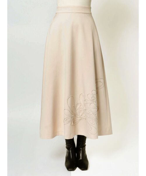 LAGUNAMOON（ラグナムーン）の「テープエンブロイダリーフレアースカート（スカート・レディース・アイボリー/ベージュ・SMALL/MEDIUM）」の17枚目の写真